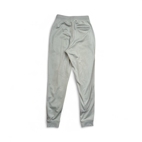 Under Armour Women’s Light Gray Fleece Lined Joggers
Size S - Picture 11 of 11